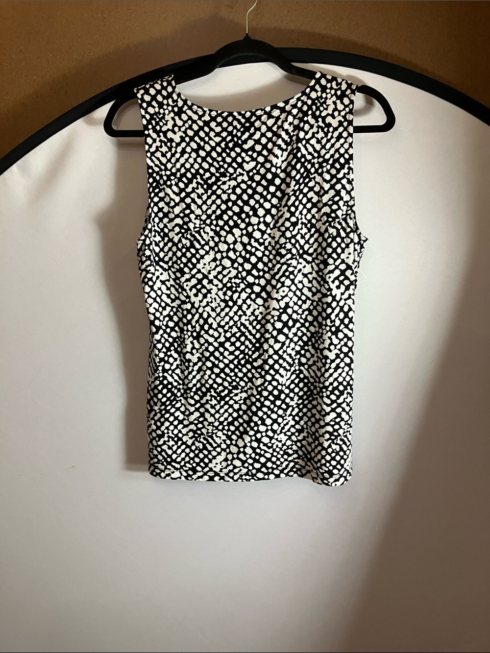 212 Collection Black & White Draped Cowl Neck Camisole - Picture 7 of 8